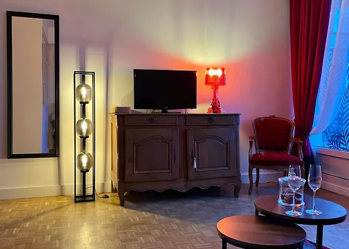 Vue Imprenable Sur La Tour Eiffeil