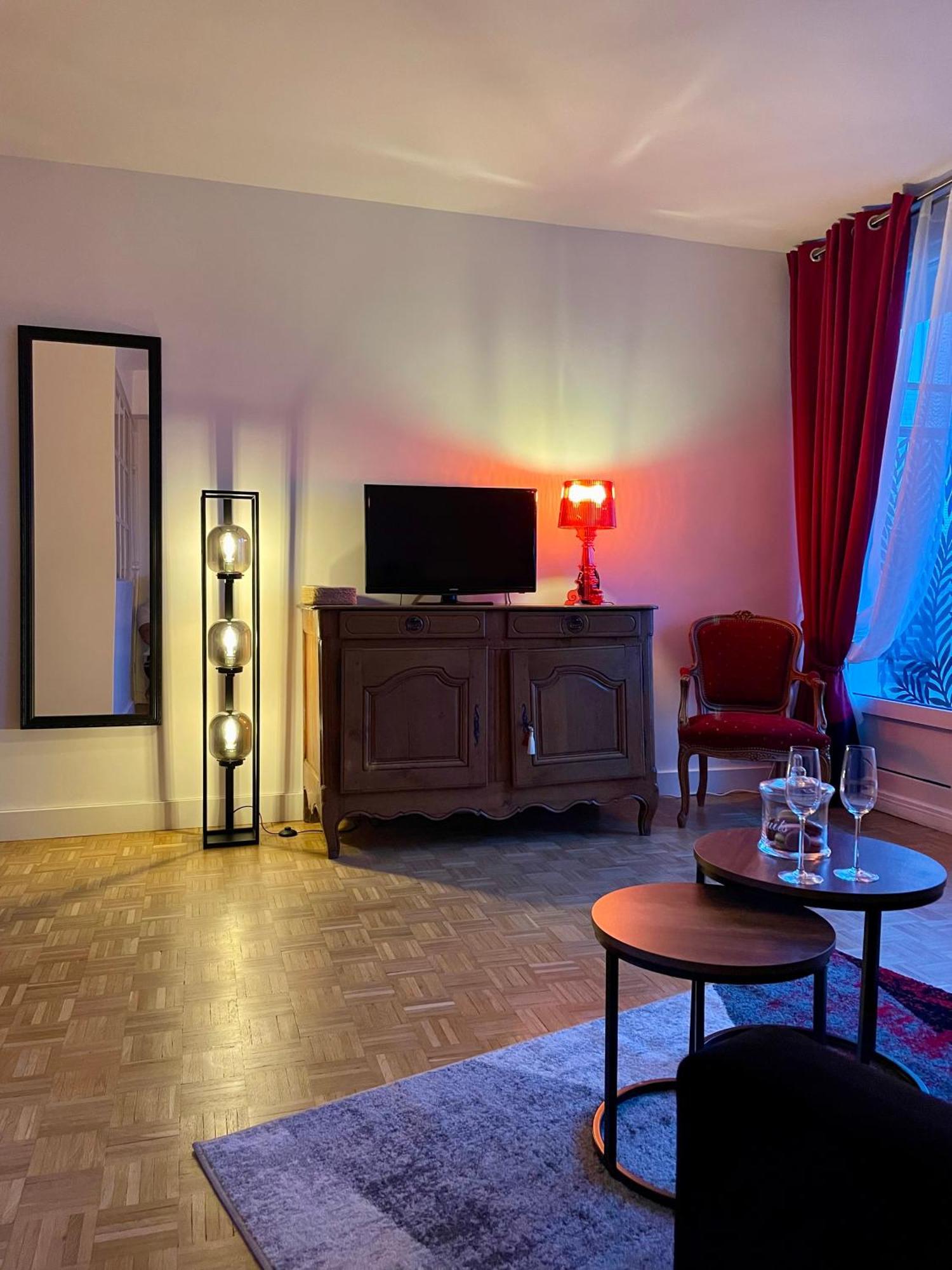 Vue Imprenable Sur La Tour Eiffeil * Parijs